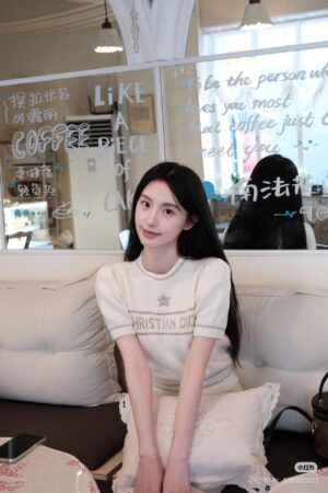 럭키스타 클래식 반팔 니트 티셔츠