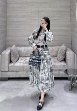 스코틀랜드 쥬이 프린트 미디 스커트