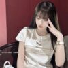 슬림 핏 나비 자수 반팔 티셔츠
